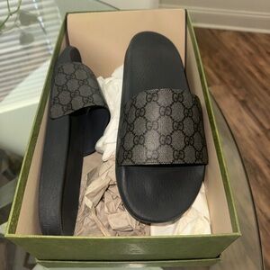 Gucci Flip Flops Men Size 10